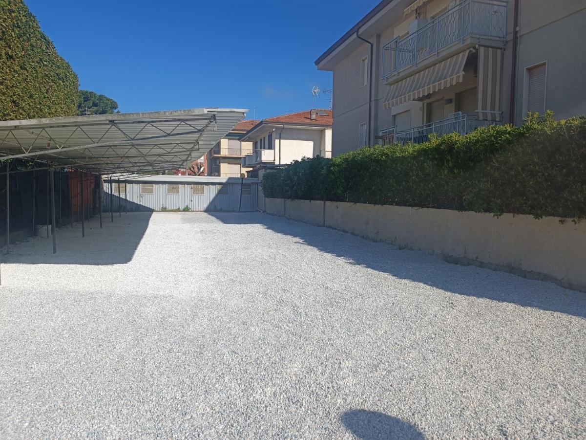 Le Palme 98 "Casa Vacanze" Lido di Camaiore Ngoại thất bức ảnh